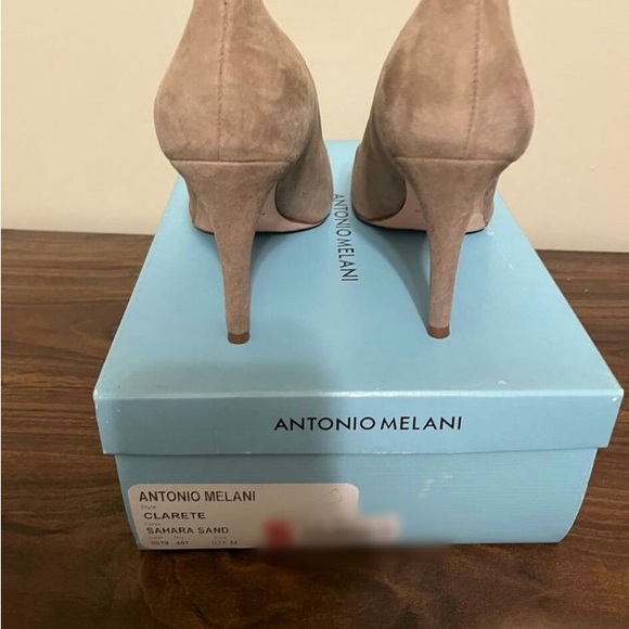 Antonio Melani Clarete suede pumps - Picture 2 of 5